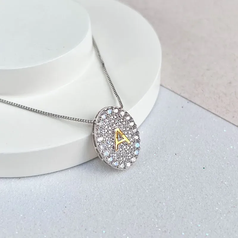 COLAR MEDALHA CRAVEJADA COM LETRA - A