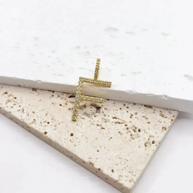 PINGENTE LETRA CRAVEJADA - F