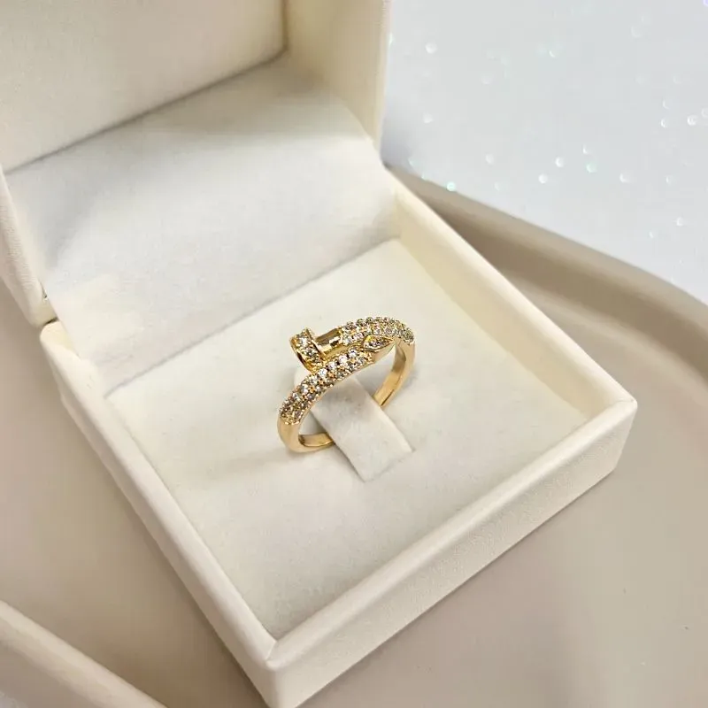 ANEL PREGO CRAVEJADO