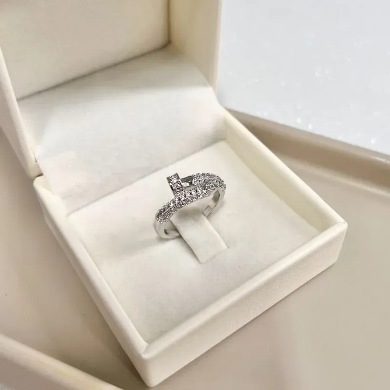 ANEL PREGO CRAVEJADO