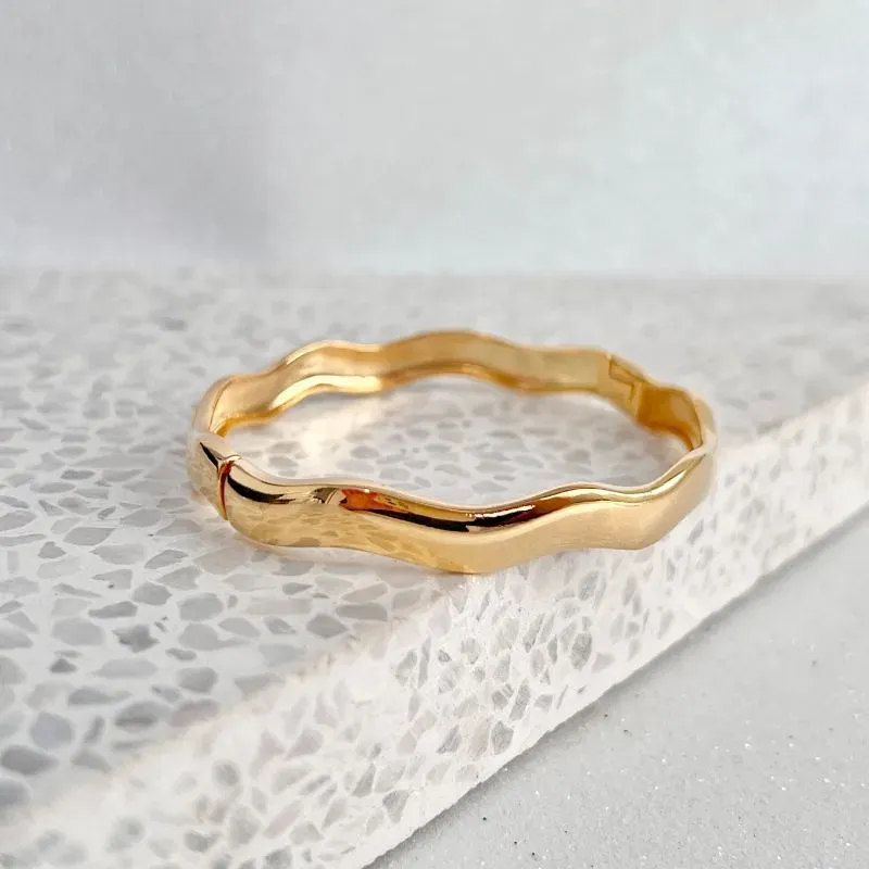 BRACELETE ONDULADO LISO