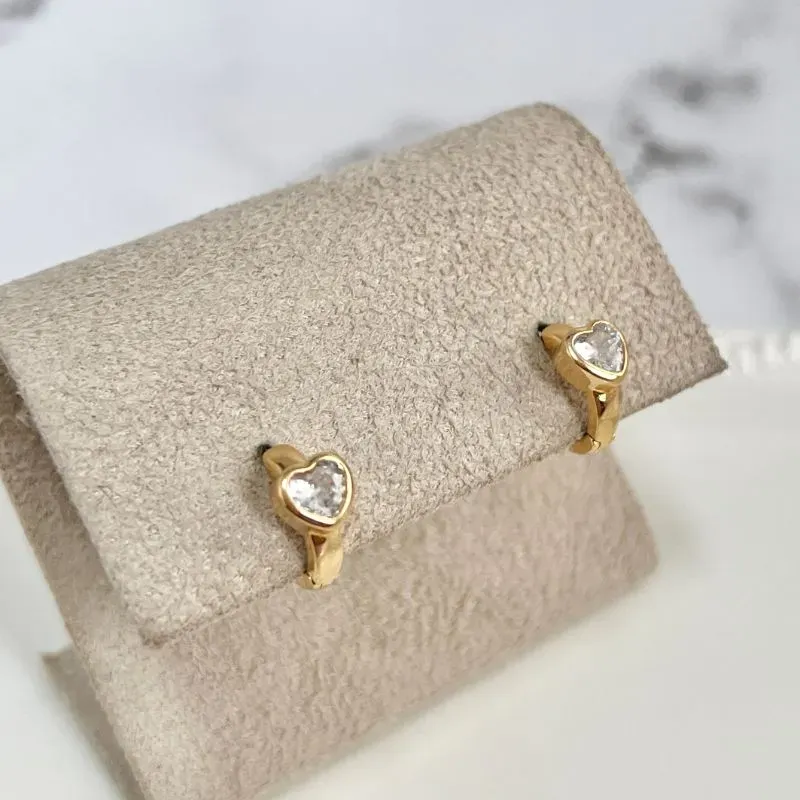 BRINCO ARGOLA ARTICULADA PEDRA CORAÇÃO 1CM