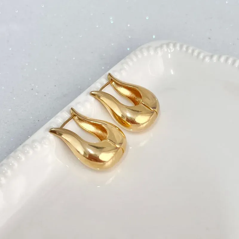 BRINCO ARGOLA GOTA MODERNA GRANDE