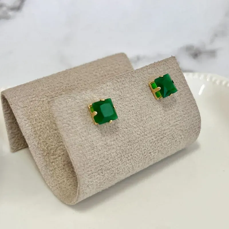 BRINCO PEDRA QUADRADA 8X8 ESMERALDA