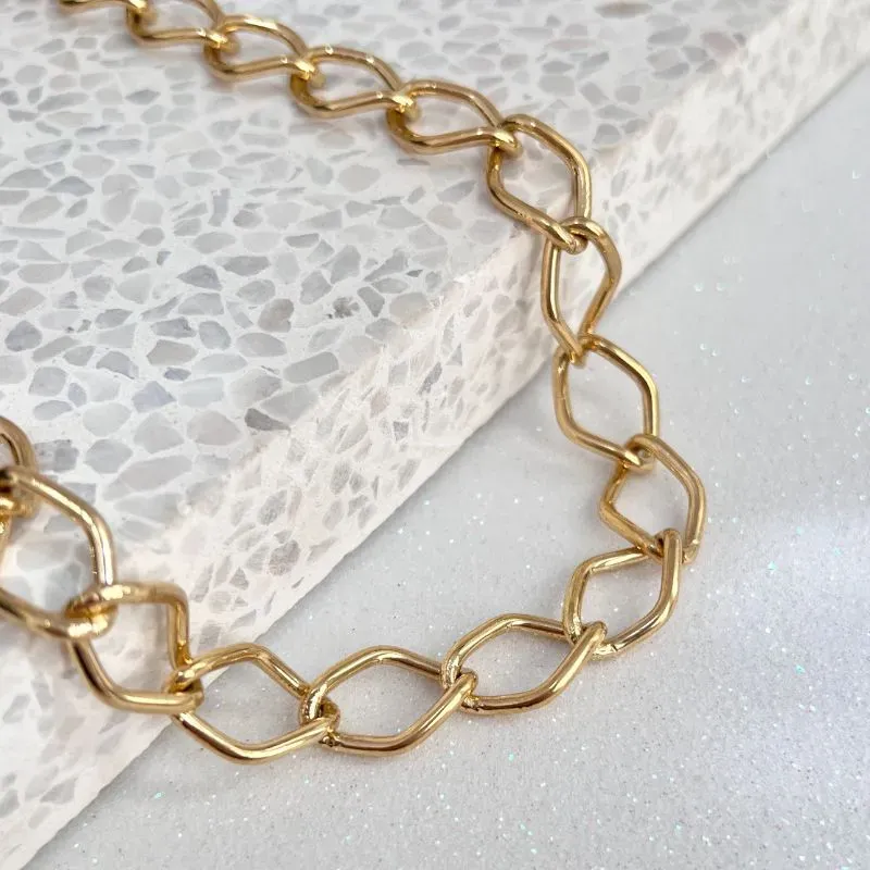 COLAR CHOKER ELOS TRIÂNGULO 40CM