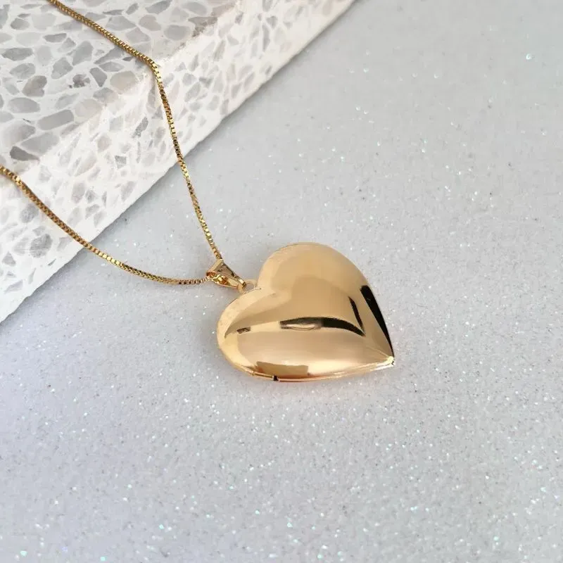 COLAR RELICÁRIO CORAÇÃO LISO