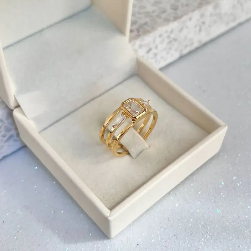 ANEL 3 AROS FALSOS COM 3 PEDRAS