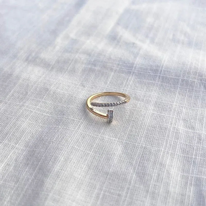 ANEL AJUSTÁVEL PREGO COM MICRO ZIRCONIAS