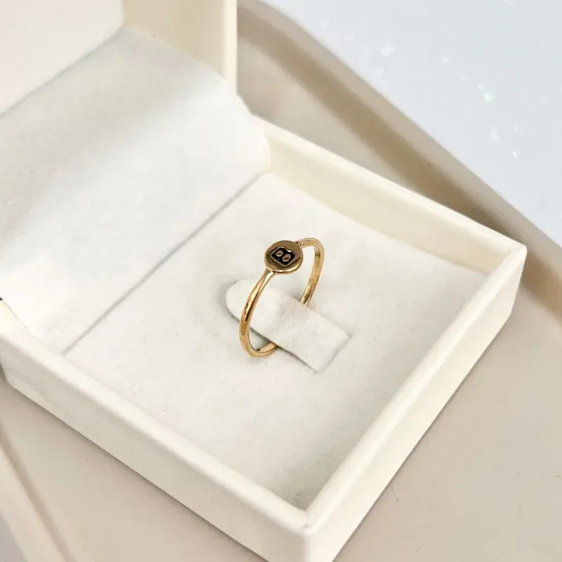 ANEL LETRINHA COM BETUME - B