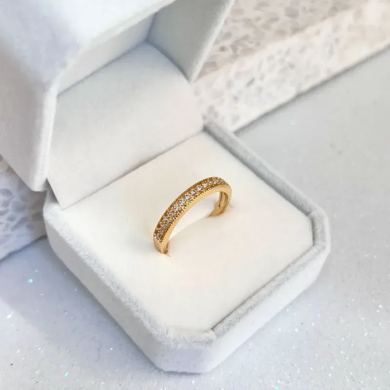 ANEL MEIA ALIANÇA ZIRCONIAS CRISTAL