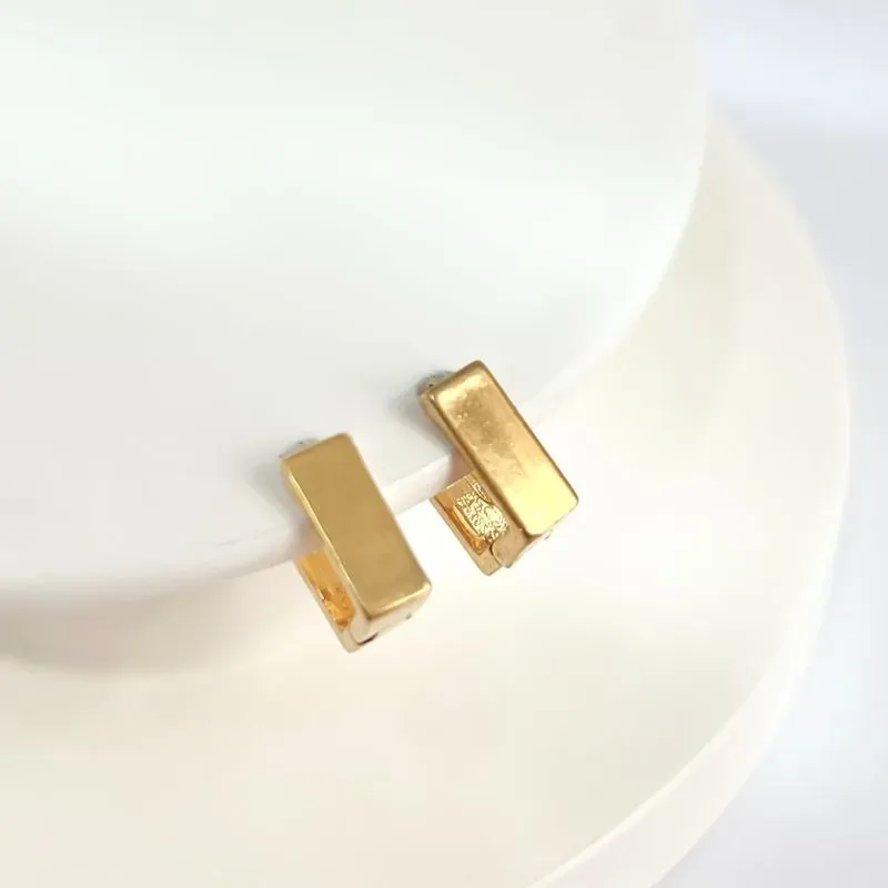 BRINCO ARGOLA ARTICULADA QUADRADA LISA 1CM