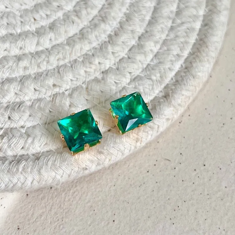 BRINCO CAIXA ALTA QUADRADO TURMALINA 10MM