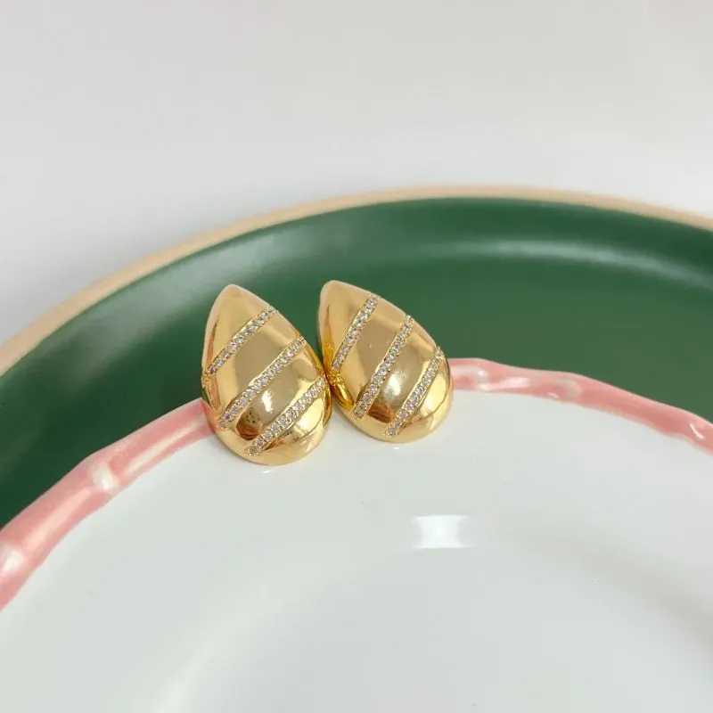 BRINCO GOTA 2,5CM COM 3 FIOS EM MICRO ZIRCONIA