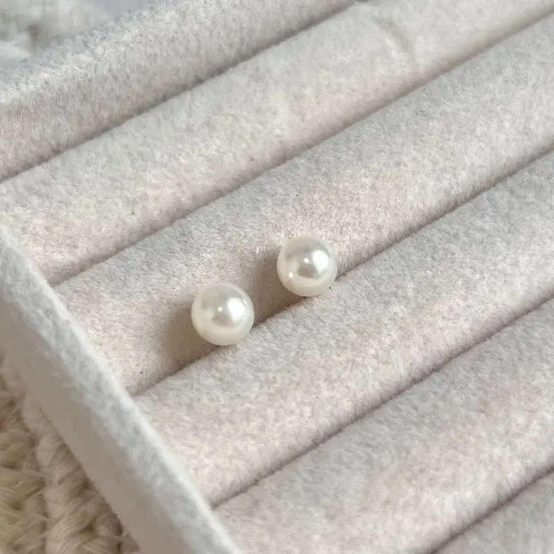 BRINCO PÉROLA BRANCA 6MM