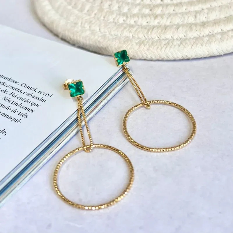 BRINCO PINO VERDE ESMERALDA COM PÊNDULO DE CÍRCULO