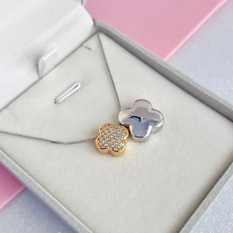 COLAR 2 TREVOS DE BANHOS DIFERENTES