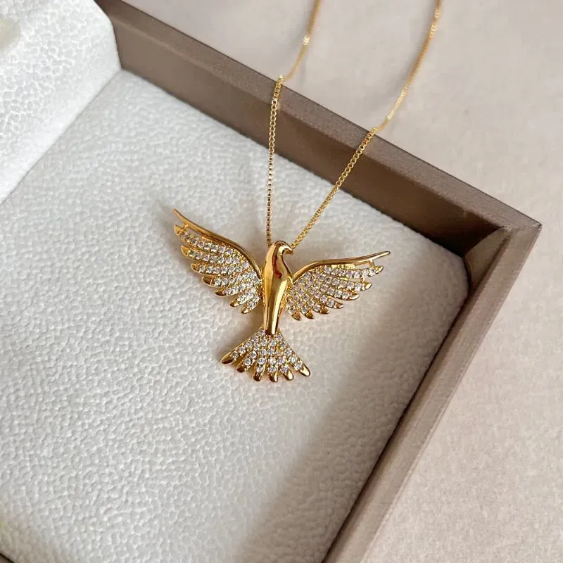 COLAR DIVINO ESPÍRITO SANTO CRAVEJADO