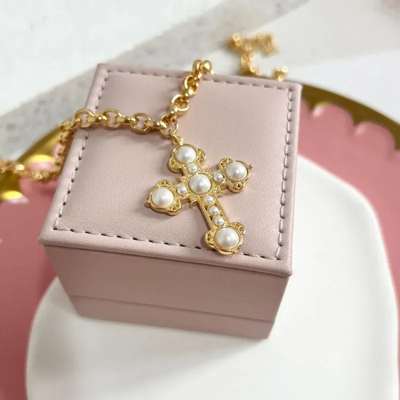 COLAR ELOS COM CRUCIFIXO DE PÉROLAS 50CM