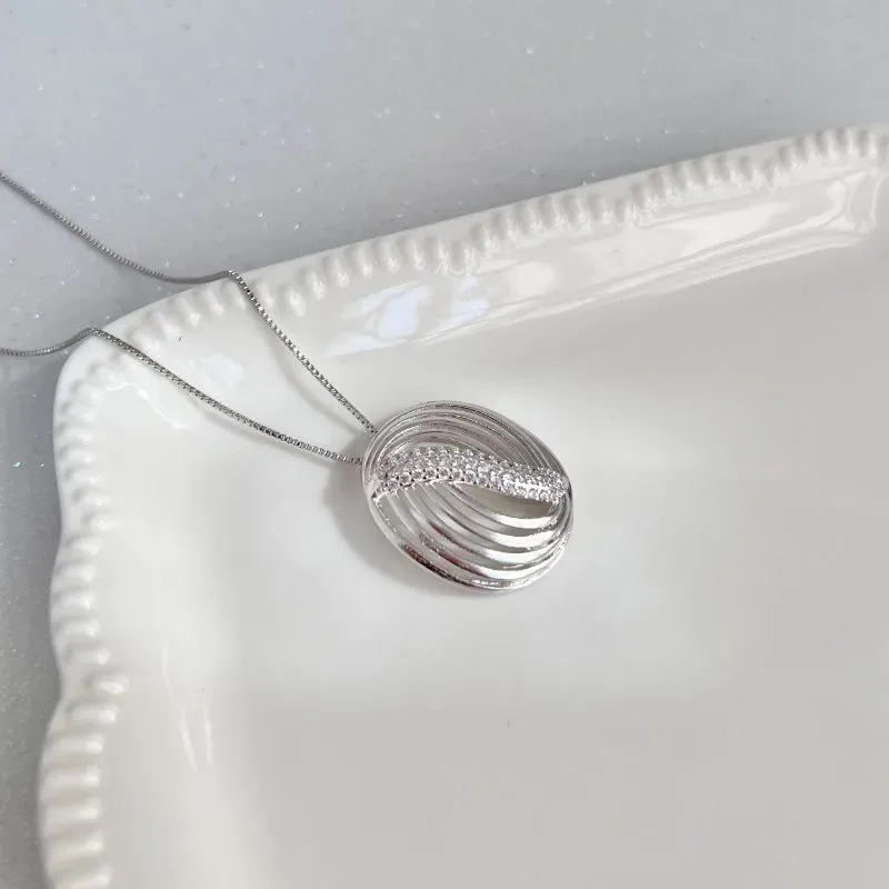 COLAR PINGENTE OVAL FRISOS COM MICRO ZIRCONIA