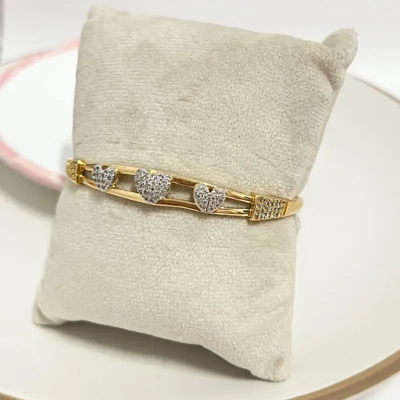 BRACELETE CORAÇÕES