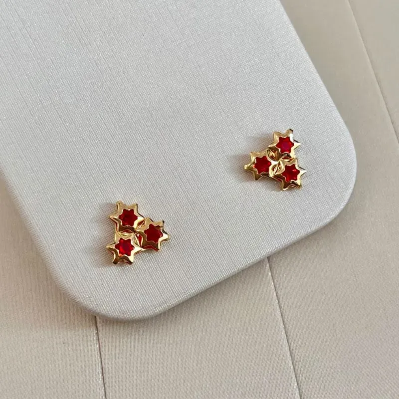 BRINCO 3 ESTRELAS VERMELHAS