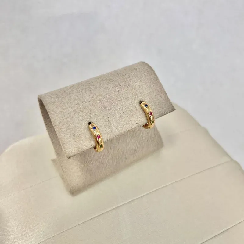 BRINCO ARGOLA ARTICULADA COM ESTRELAS COLORIDAS