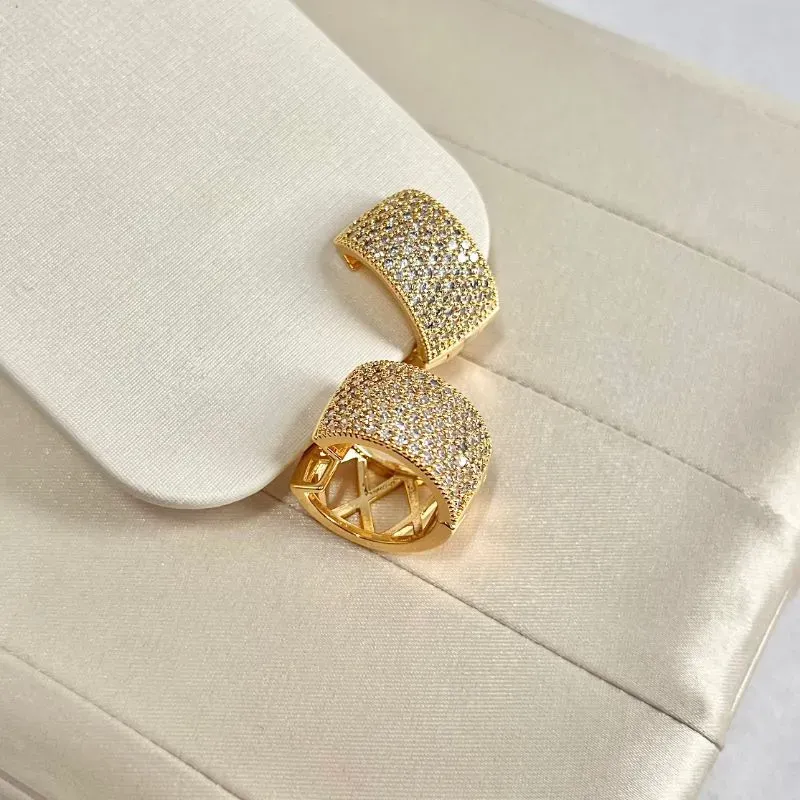 BRINCO ARGOLA ARTICULADA LARGA MICRO ZIRCONIAS