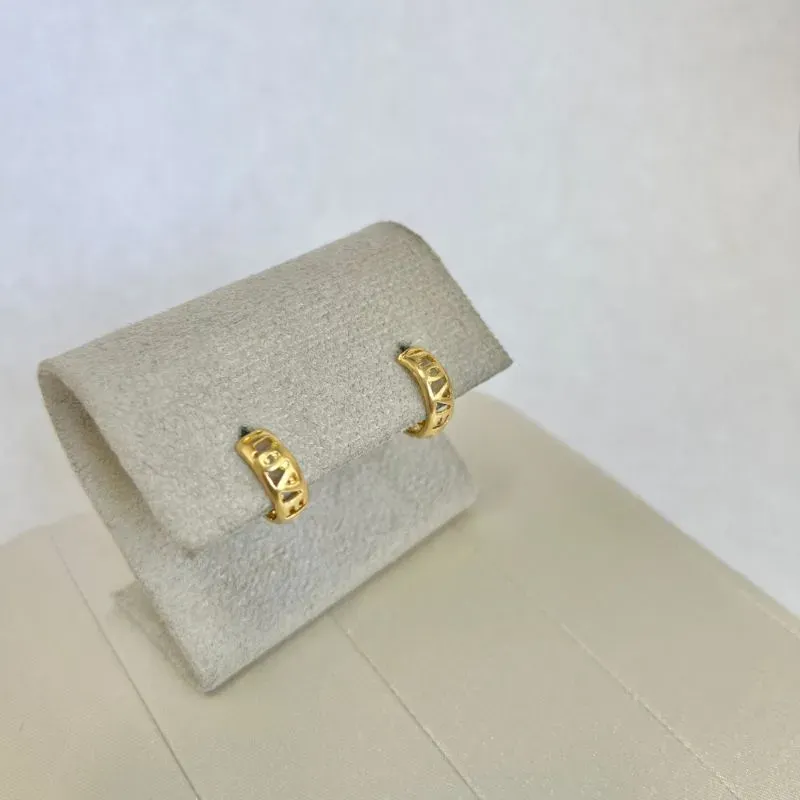 BRINCO ARGOLA ARTICULADA LOVE VAZADA