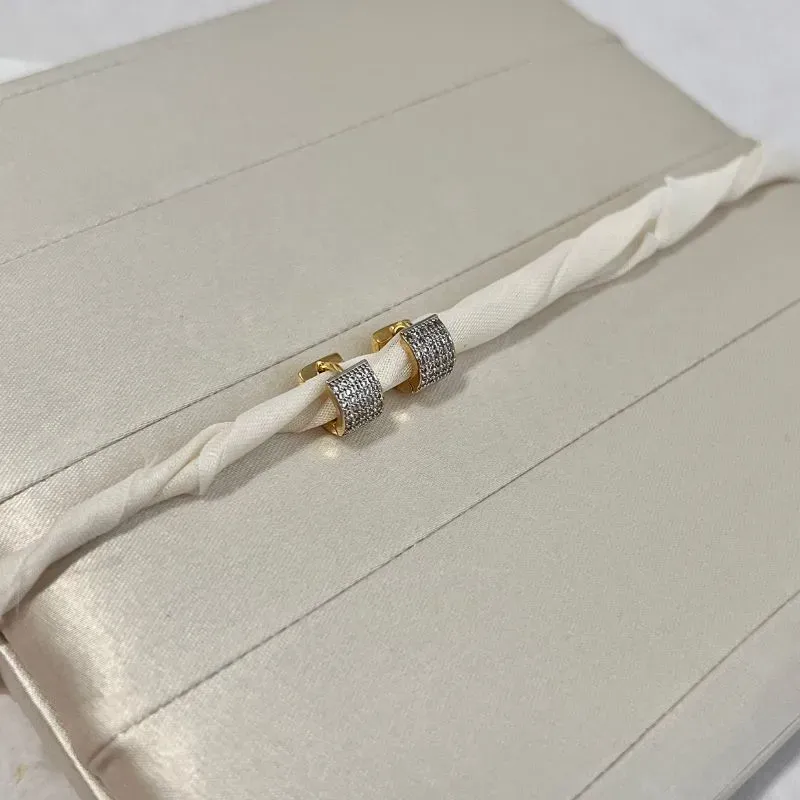 BRINCO ARGOLA ARTICULADA MICRO ZIRCONIA QUADRADA