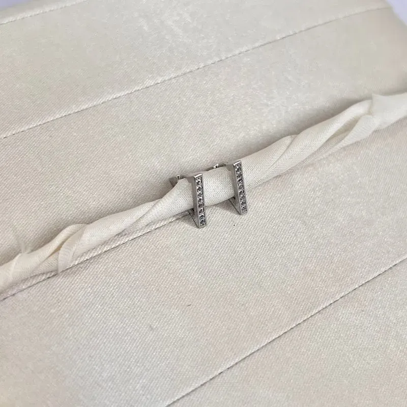 BRINCO ARGOLA TRIÂNGULO