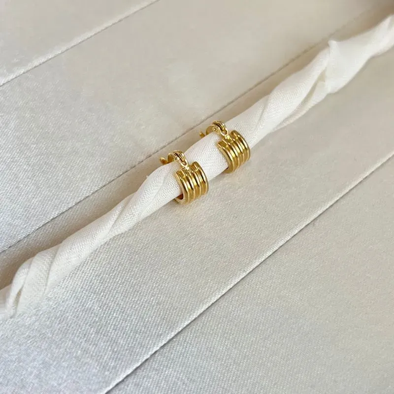 BRINCO MINI ARGOLA FECHO ITALIANO