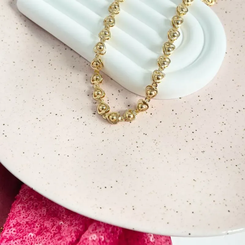 COLAR CHOKER CORAÇÕES COM BOLINHAS 40CM