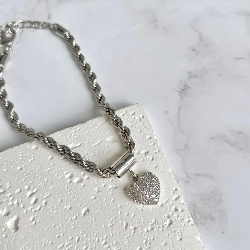 PULSEIRA CORDÃO BAIANO COM PINGENTE DE CORAÇÃO CRAVEJADO