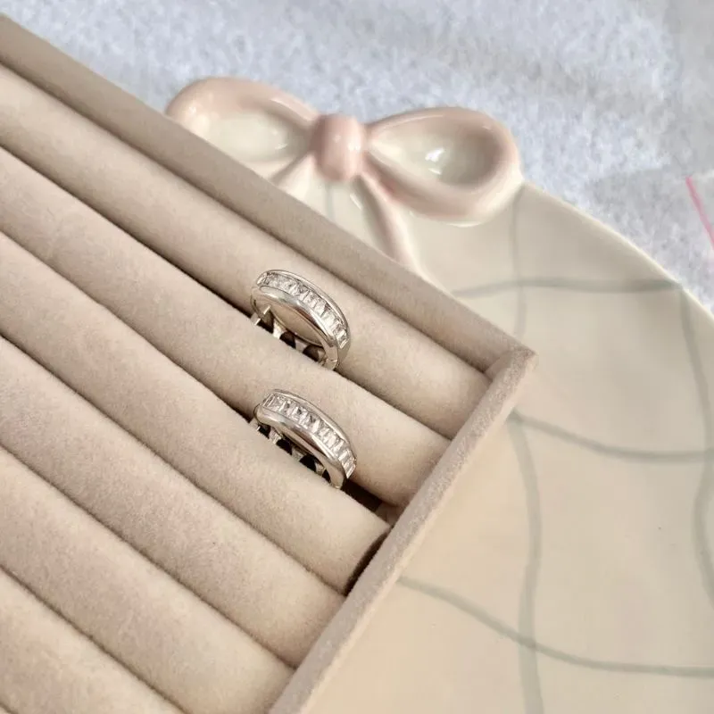 BRINCO ARGOLA ARTICULADA PEDRA DE VIDRO CRISTAL