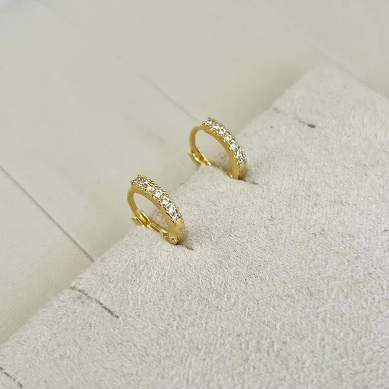 BRINCO ARGOLA FINA MICRO ZIRCONIA