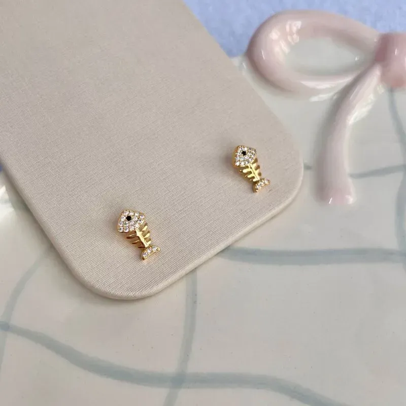 BRINCO PEIXE CRAVEJADO