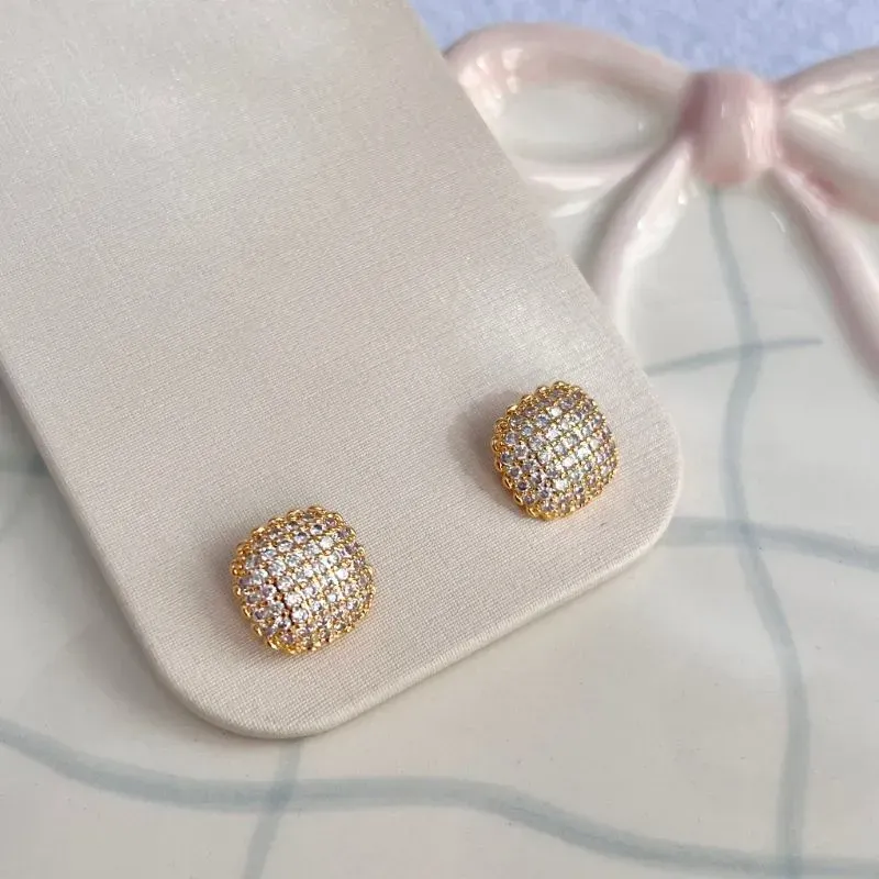 BRINCO PINO QUADRADO ZIRCONIAS