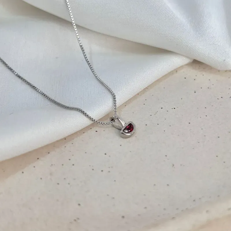 COLAR PINGENTE GEOMÉTRICO MARROM