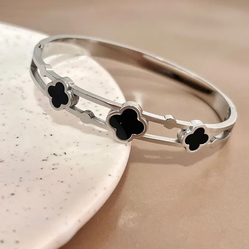 BRACELETE AÇO INOX TREVOS PRETOS