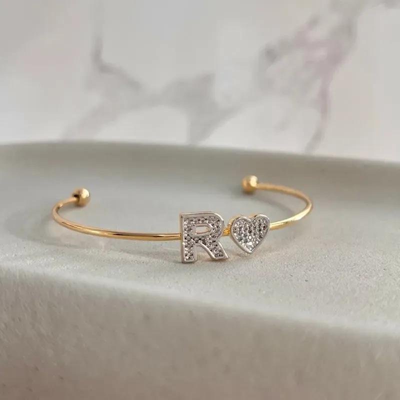 BRACELETE CORAÇÃO COM LETRA CRAVEJADO - R