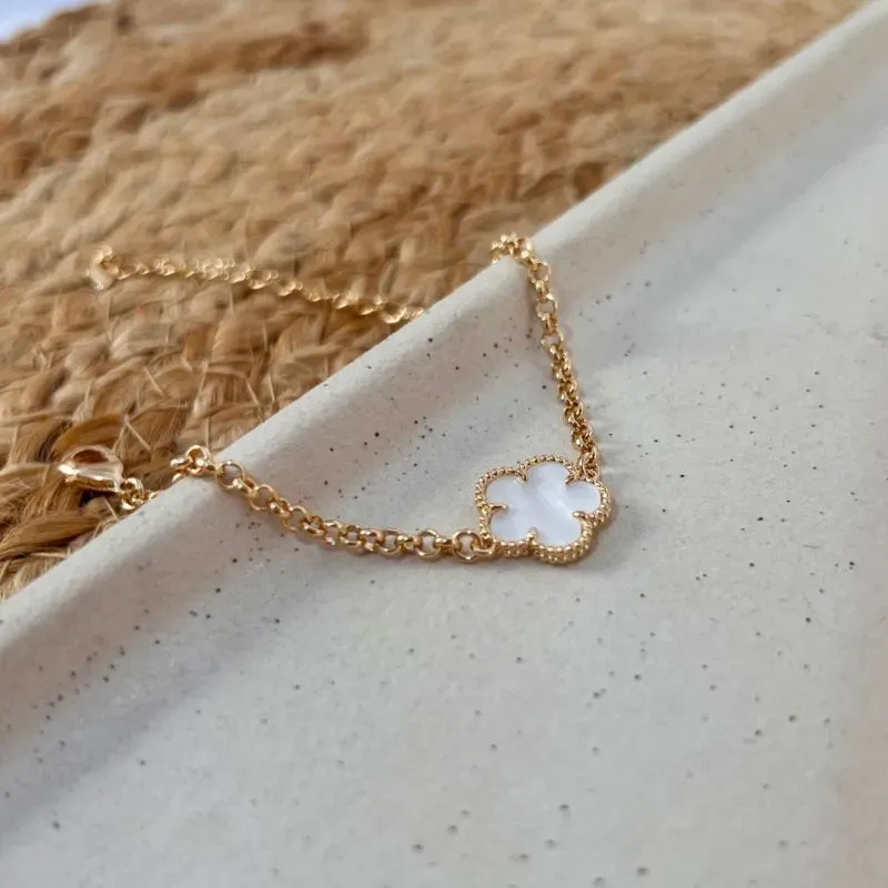 PULSEIRA FLOR EM MADRE PÉROLA BRANCA