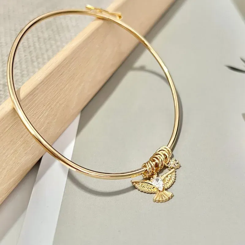 BRACELETE COM ARGOLINHAS CORAÇÃO E DIVINO ESPÍRITO SANTO