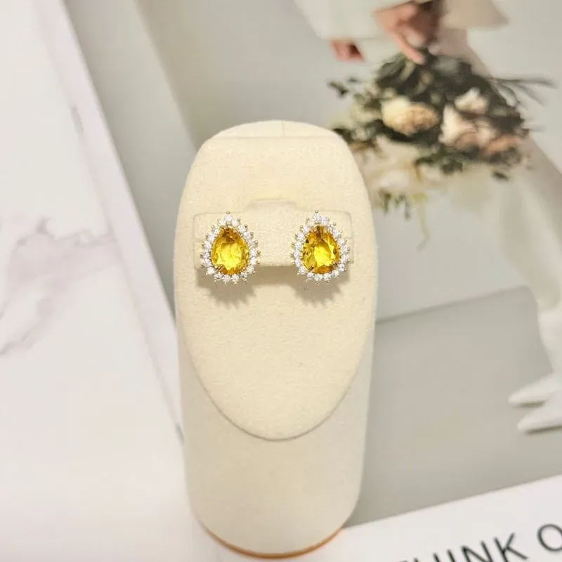BRINCO GOTA AMARELO COM CRAVAÇÃO - 10MM