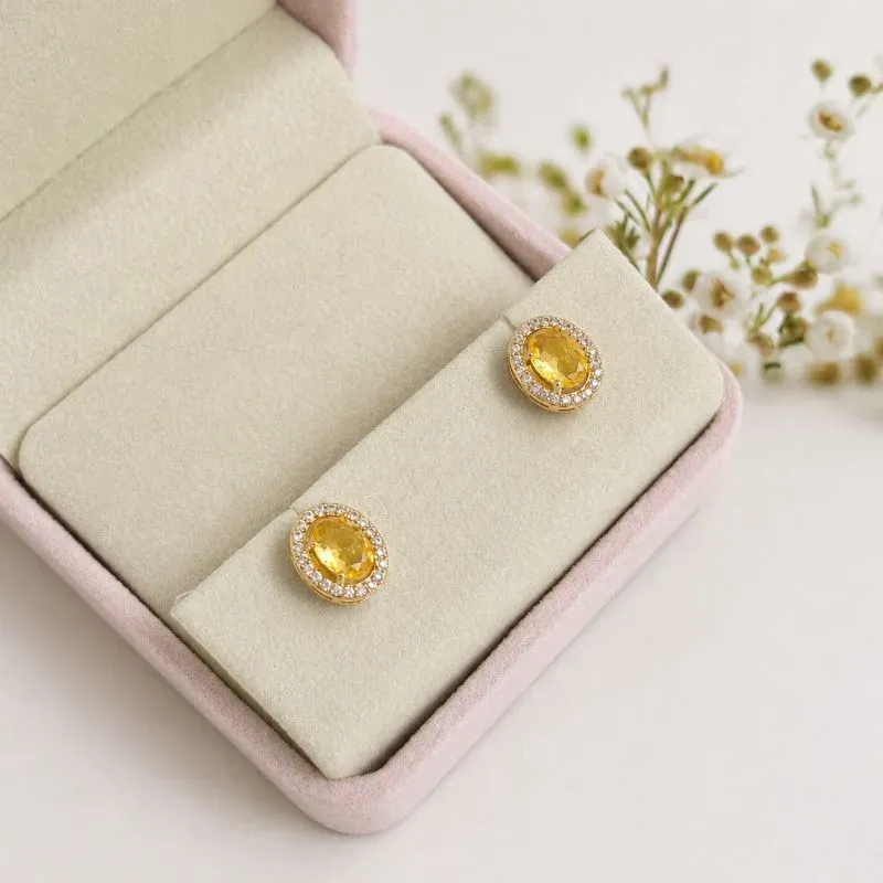 BRINCO OVAL PEDRA AMARELO COM MICRO ZIRCONIAS