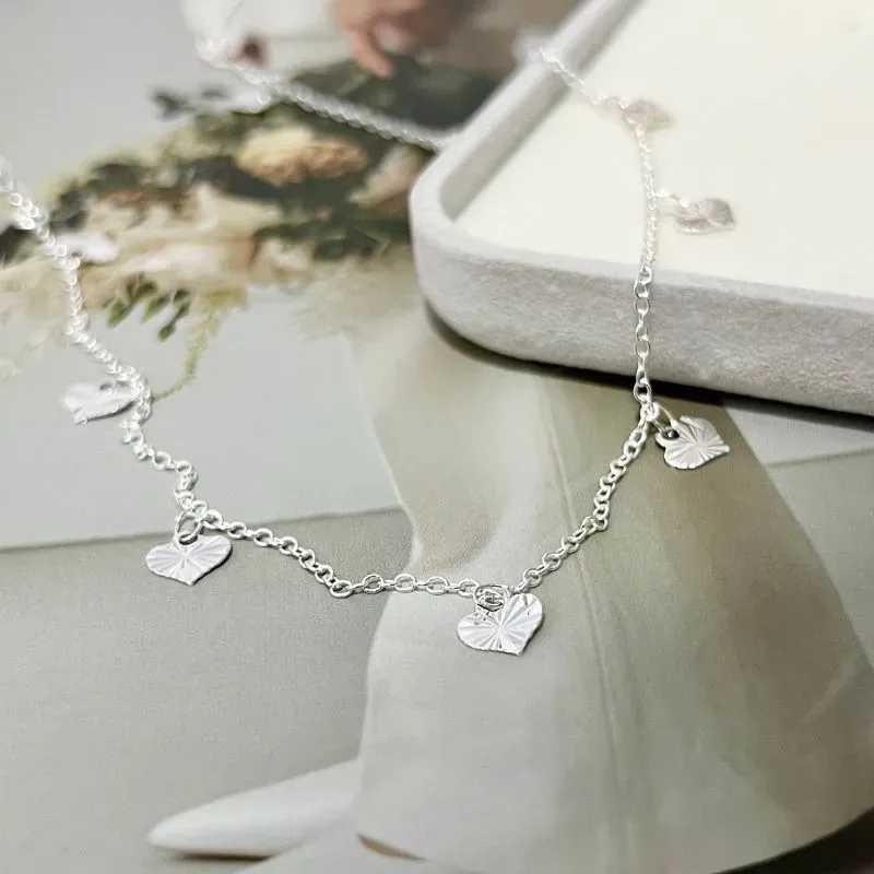 COLAR CHOKER DE CORAÇÕES
