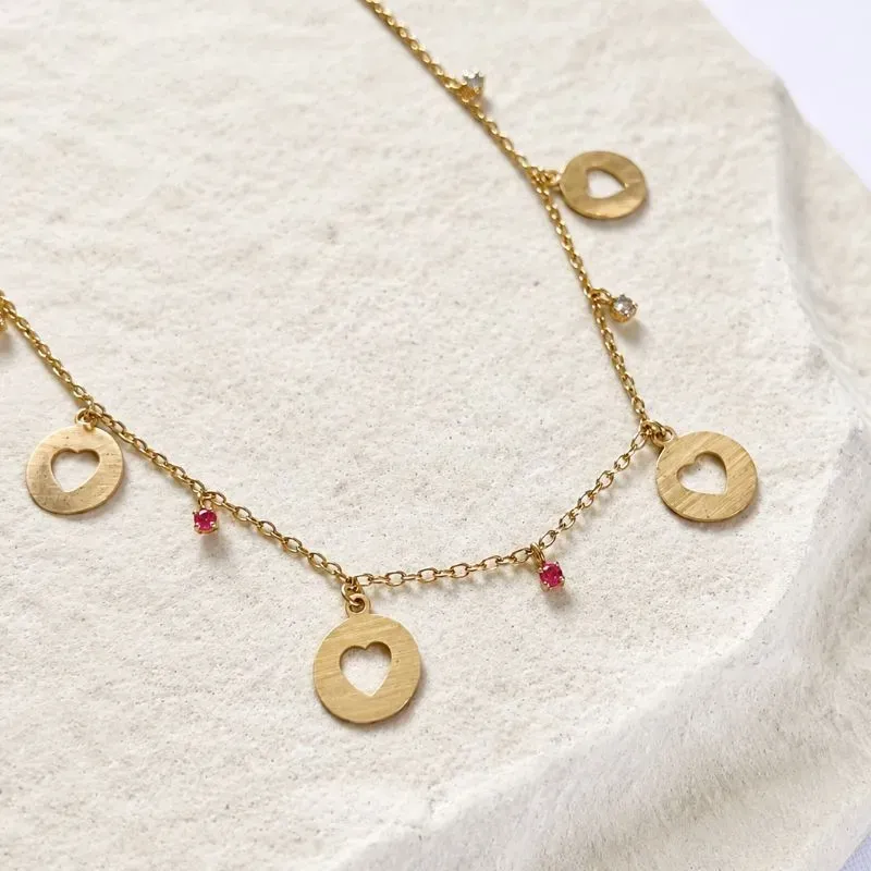COLAR CHOKER MEDALHA CORAÇÃO VAZADO