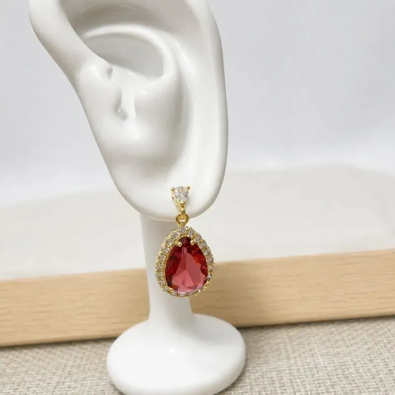 BRINCO GOTA PRINCESA DE ZIRCONIAS RUBI PENDURADA