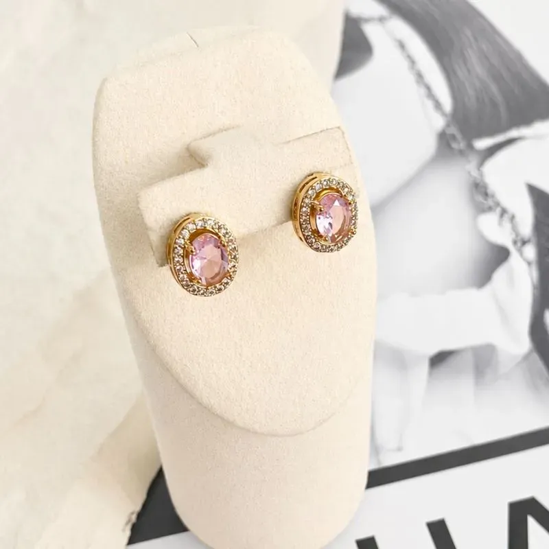 BRINCO OVAL PEDRA ROSA COM MICRO ZIRCONIAS