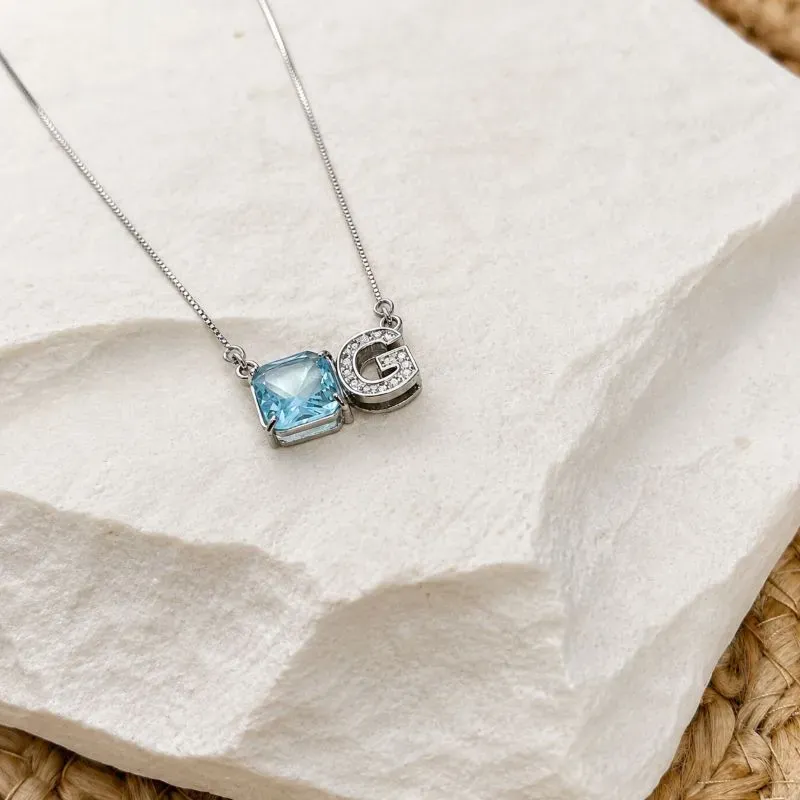 COLAR LETRA COM PEDRA ACQUA - G
