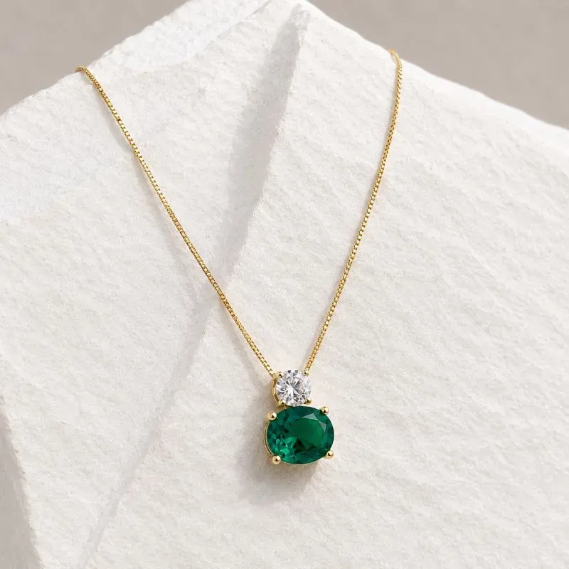 COLAR PINGENTE OVAL VERDE  E PONTO DE LUZ